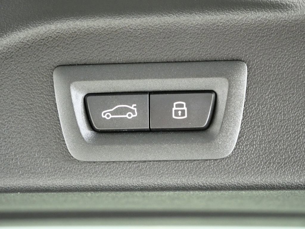 Thumbnail: 2026 BMW X5 - 32