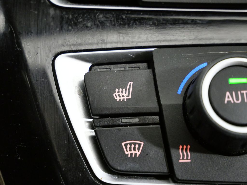 Thumbnail: 2017 BMW 3 Series - 49