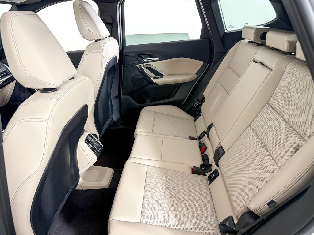 Thumbnail: 2025 BMW X1 - 31