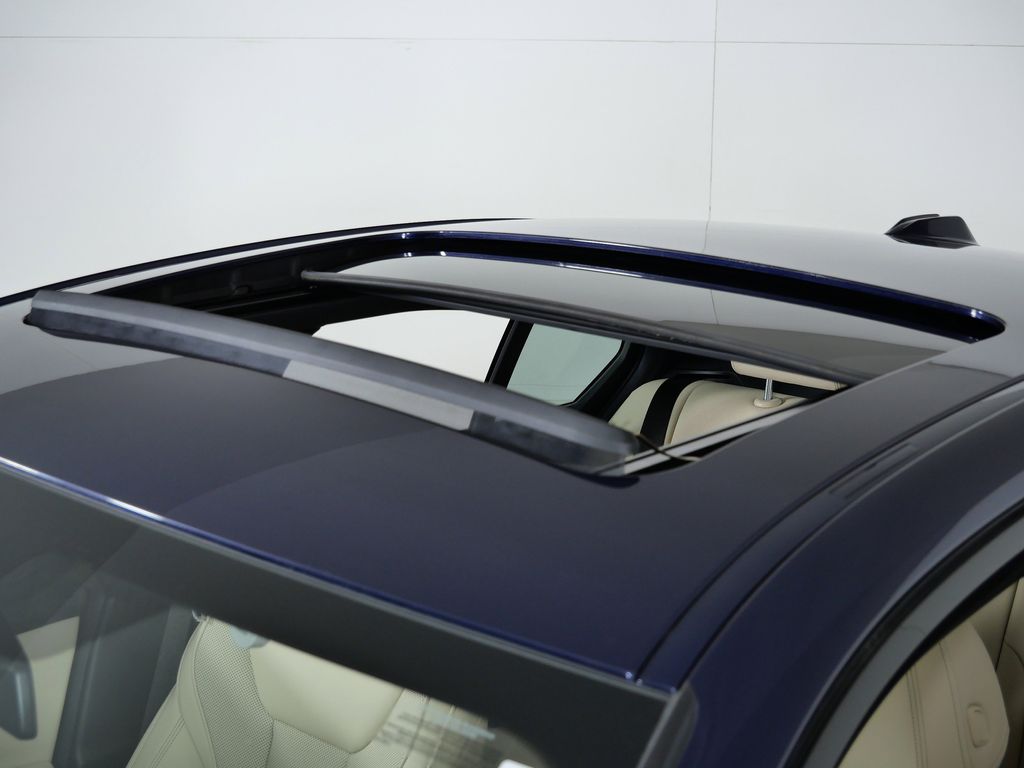 Thumbnail: 2023 BMW 3 Series - 22