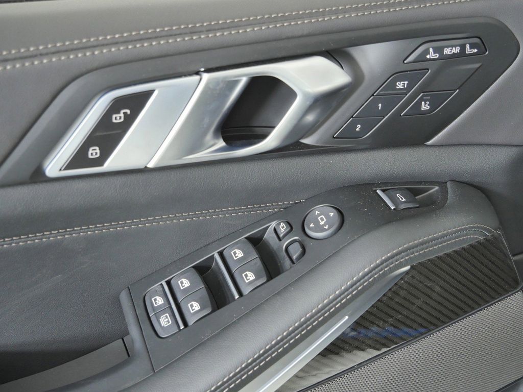 Thumbnail: 2026 BMW X7 - 39