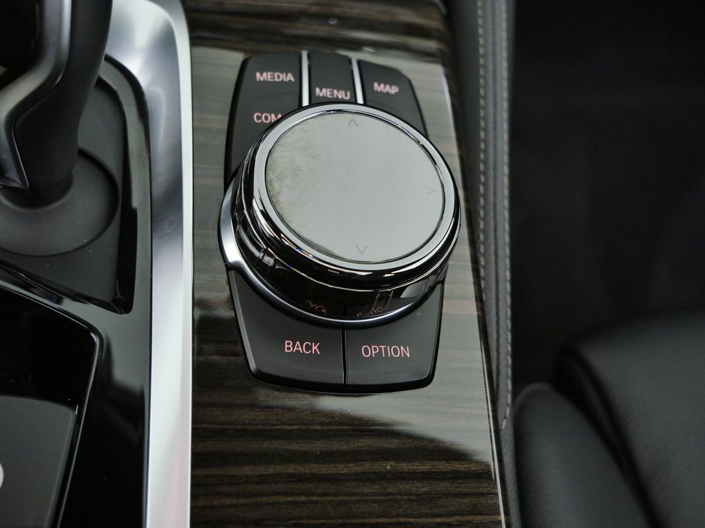 Thumbnail: 2017 BMW 5 Series - 43