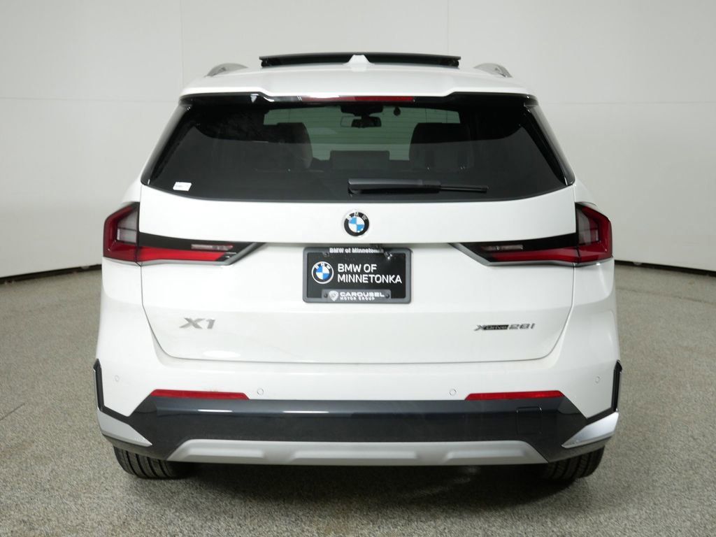 Thumbnail: 2025 BMW X1 - 11