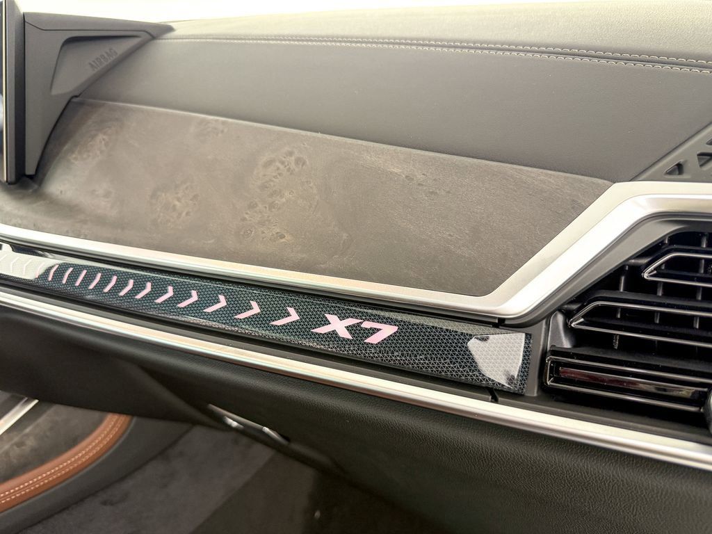 Thumbnail: 2026 BMW X7 - 26