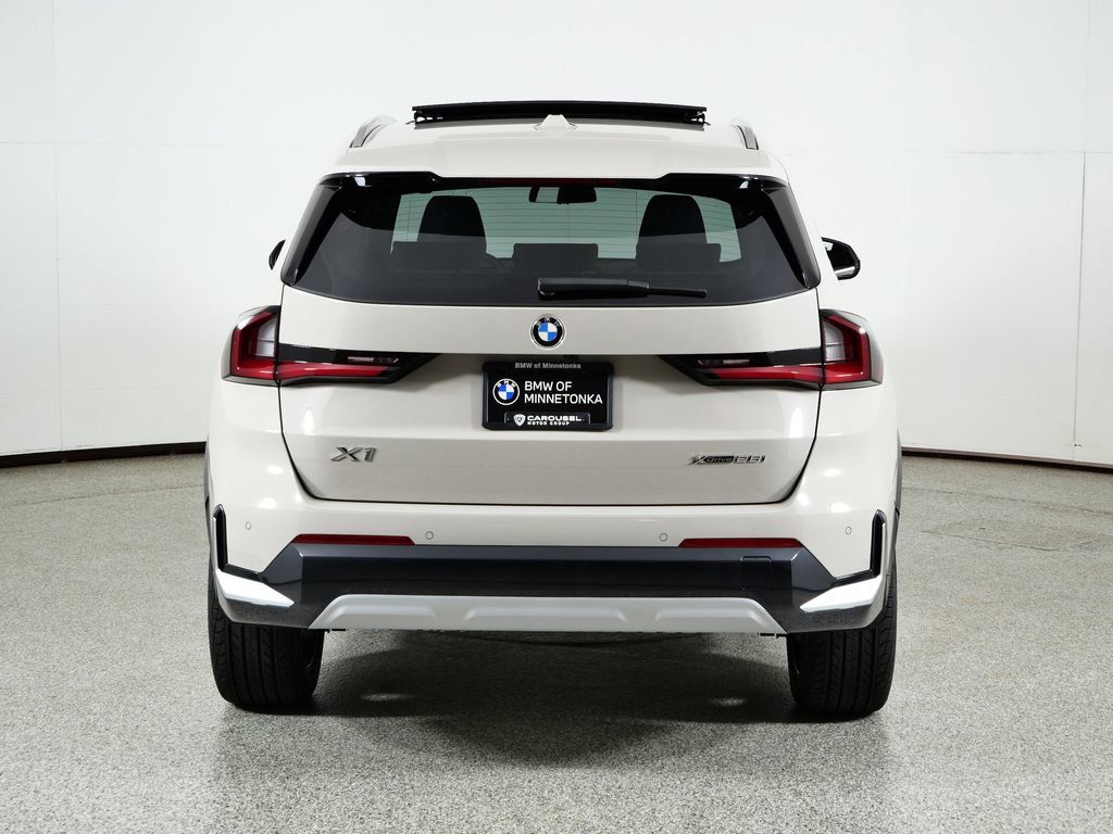 Thumbnail: 2026 BMW X1 - 12