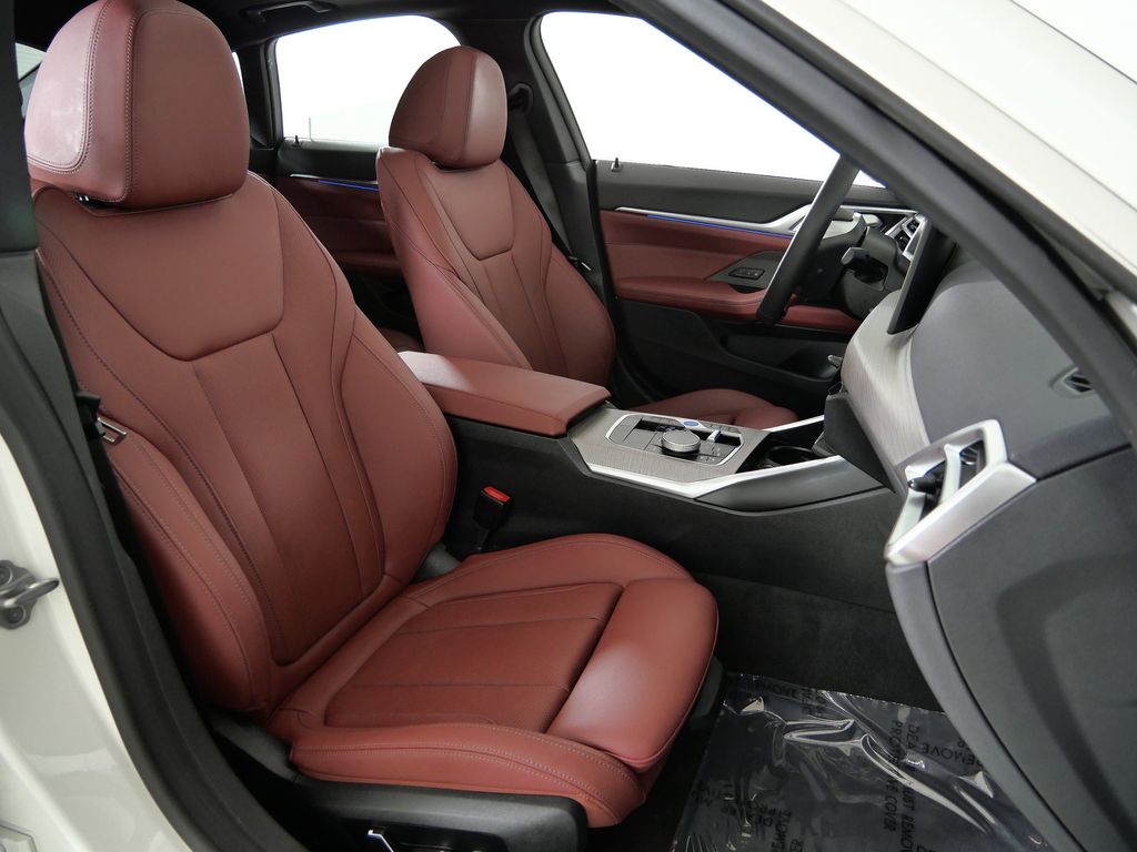 Thumbnail: 2025 BMW i4 - 26