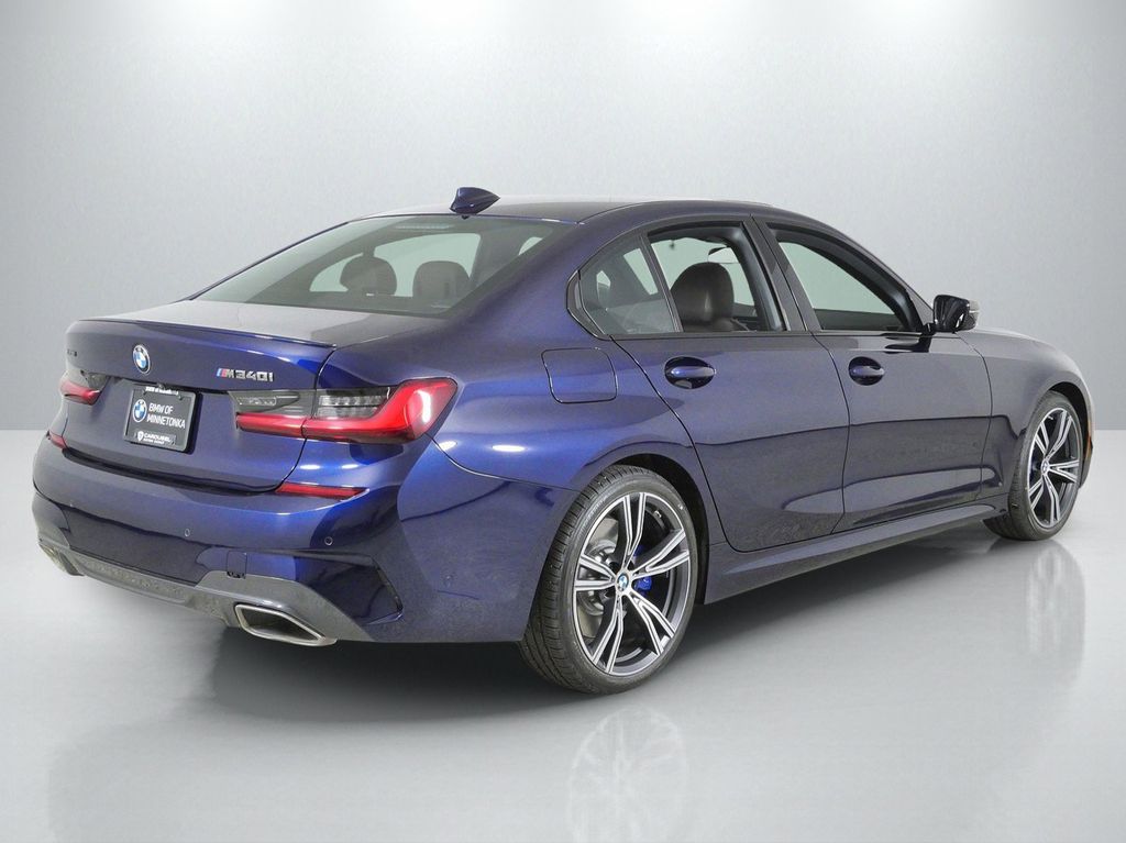 Thumbnail: 2020 BMW 3 Series - 10