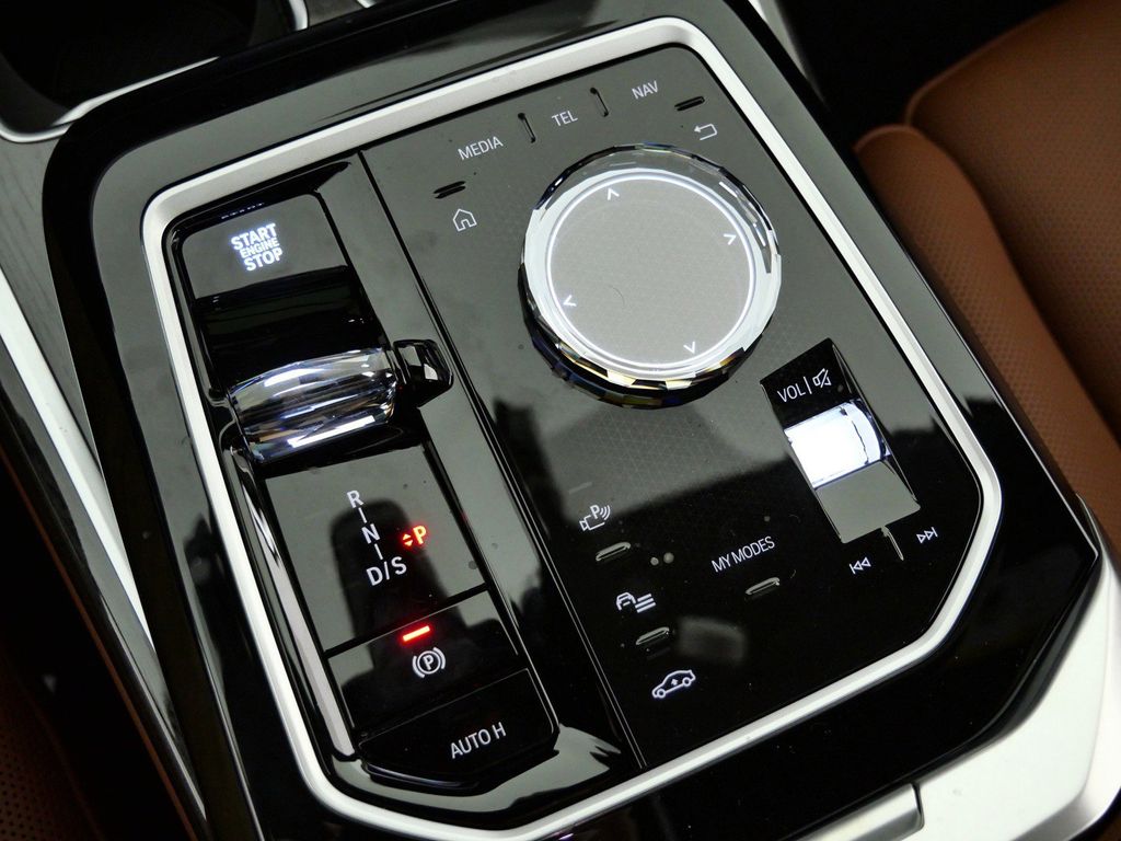 Thumbnail: 2026 BMW 7 Series - 48