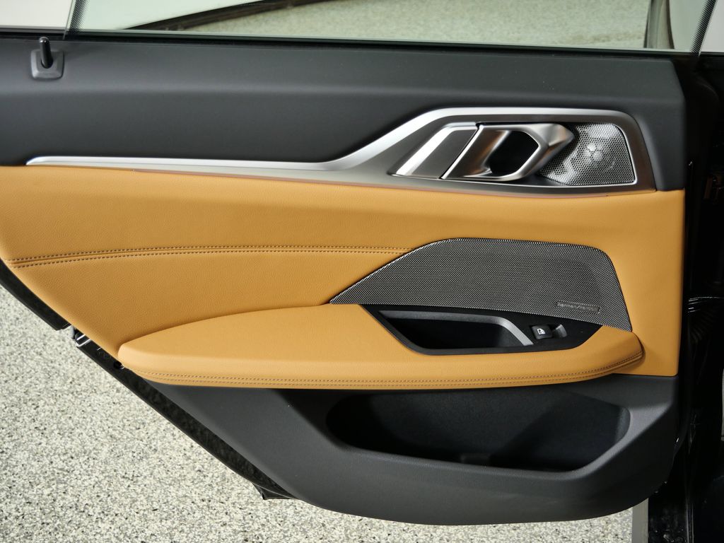 Thumbnail: 2025 BMW i4 - 34