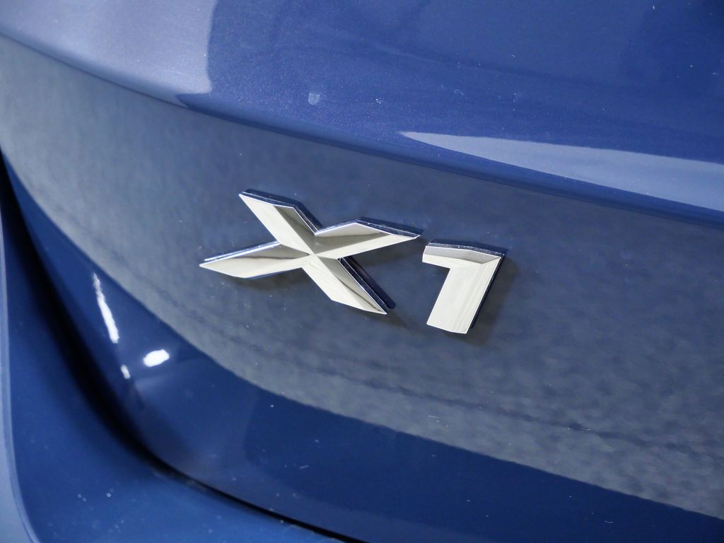 Thumbnail: 2026 BMW X1 - 13