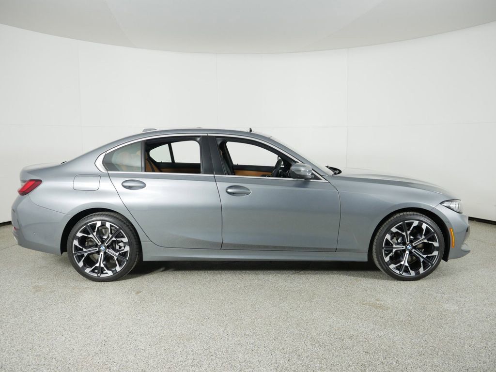 Thumbnail: 2025 BMW 3 Series - 9