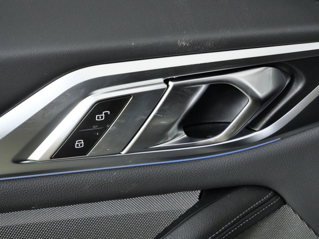 Thumbnail: 2026 BMW i4 - 36