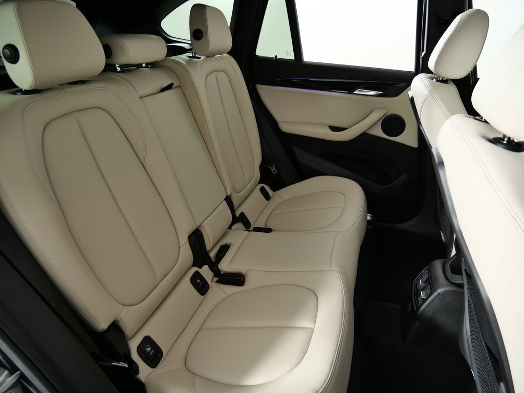 Thumbnail: 2022 BMW X1 - 27