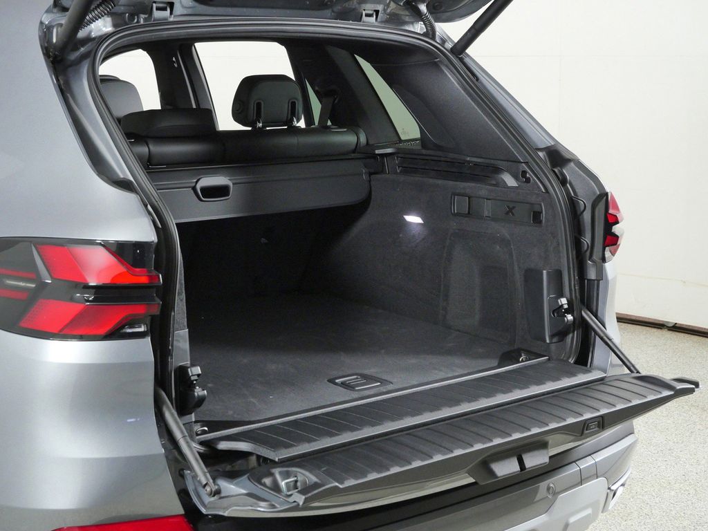 Thumbnail: 2026 BMW X5 - 29