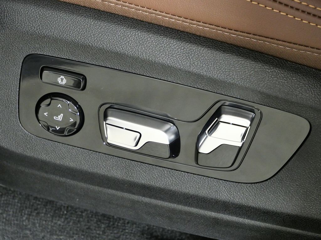 Thumbnail: 2026 BMW X5 - 39