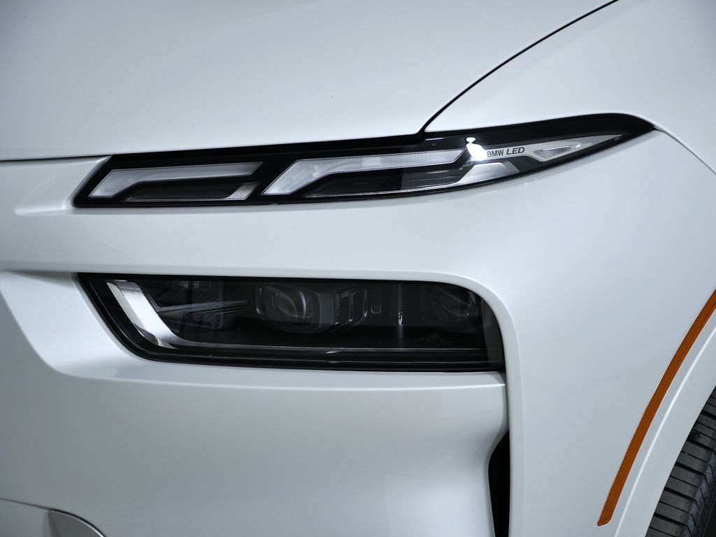 Thumbnail: 2024 BMW X7 - 4