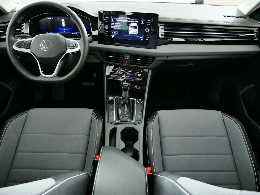 Thumbnail: 2025 Volkswagen Jetta - 7