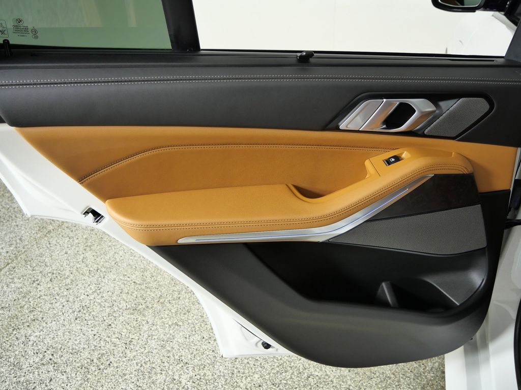 Thumbnail: 2026 BMW X5 - 31