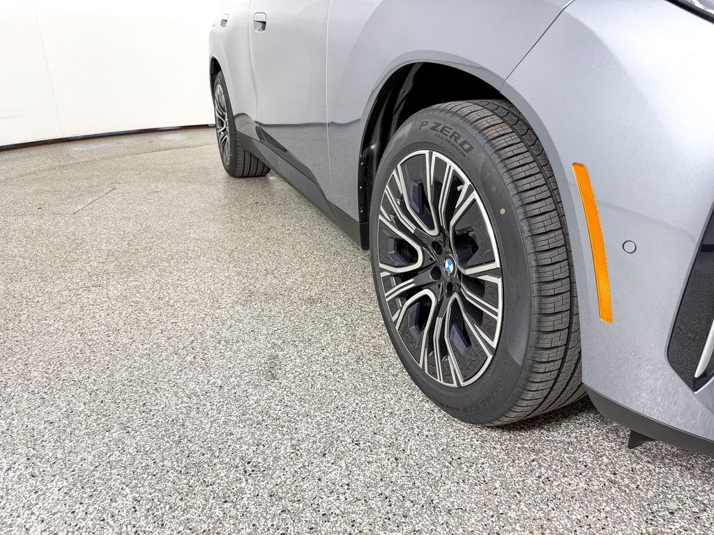 Thumbnail: 2025 BMW X3 - 9