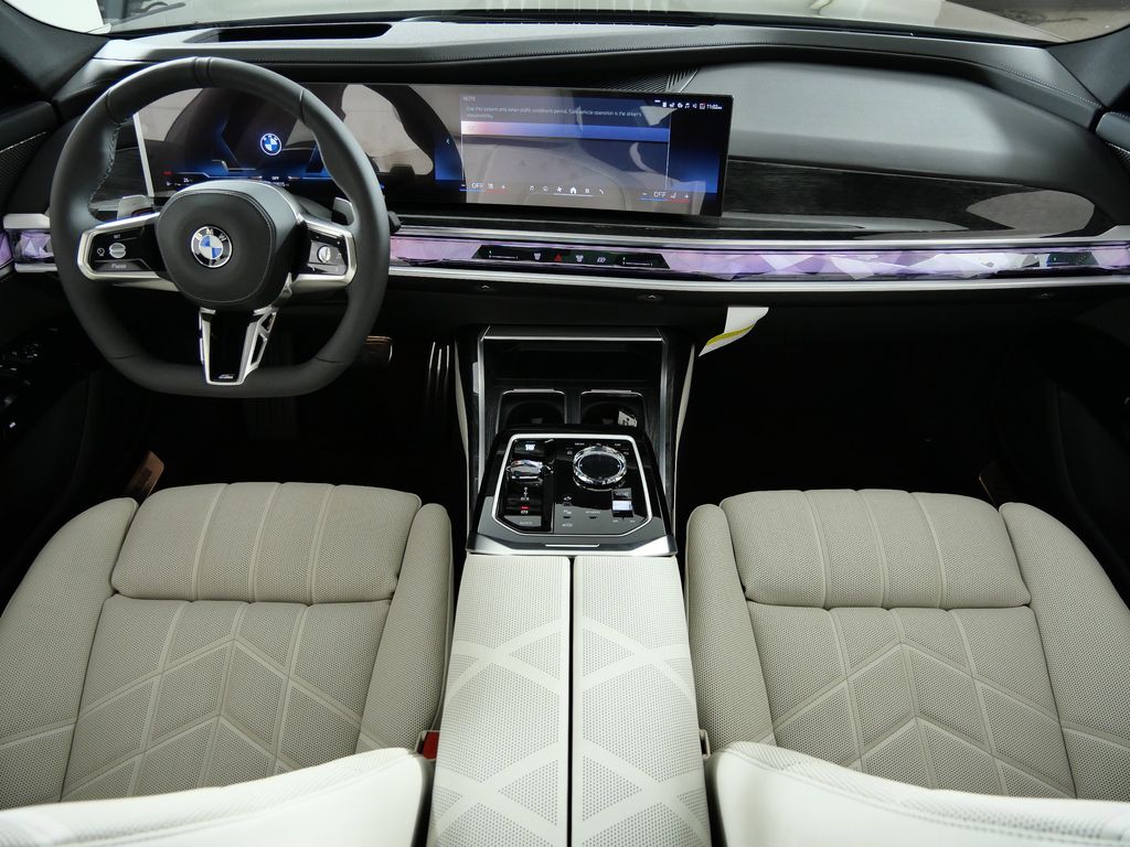 Thumbnail: 2026 BMW 7 Series - 5
