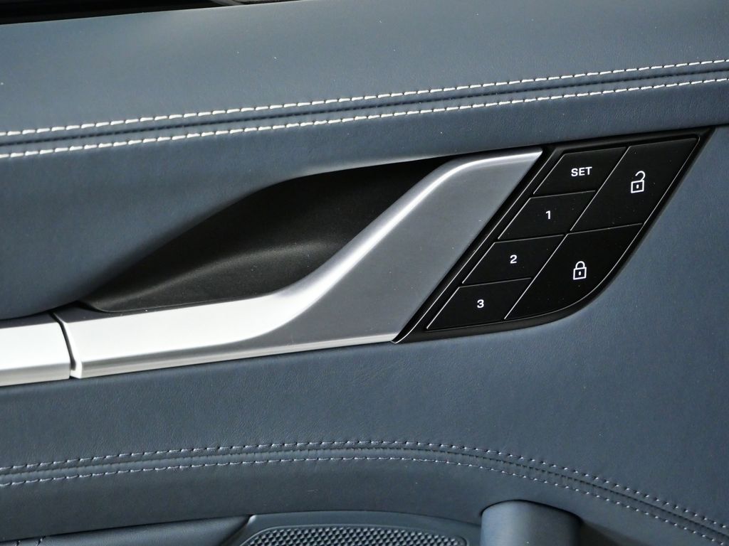 Thumbnail: 2023 Porsche 911 - 30