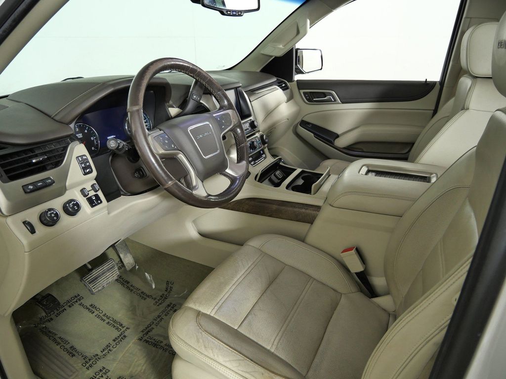 Thumbnail: 2018 GMC Yukon XL - 35