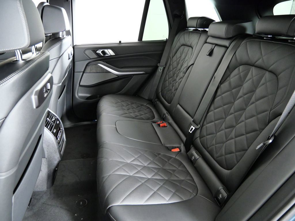 Thumbnail: 2026 BMW X5 - 35