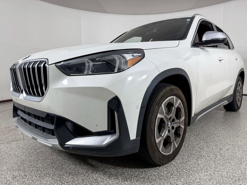 Thumbnail: 2023 BMW X1 - 5