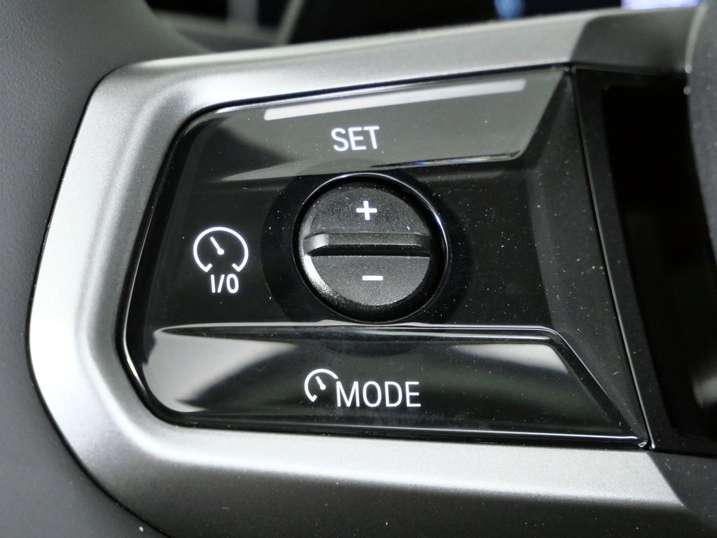 Thumbnail: 2026 BMW i5 - 39