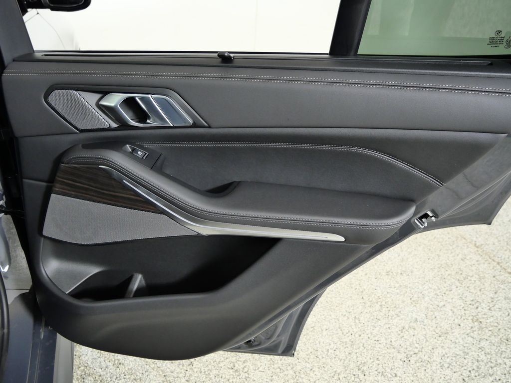 Thumbnail: 2026 BMW X5 - 25