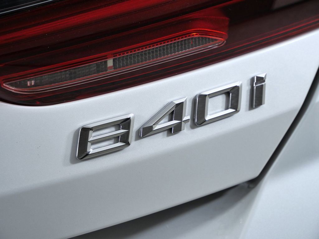 Thumbnail: 2026 BMW 8 Series - 14