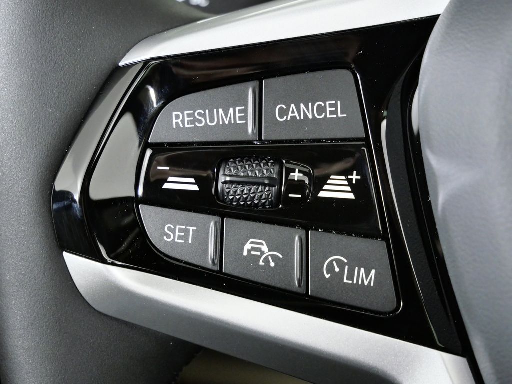 Thumbnail: 2026 BMW 3 Series - 39