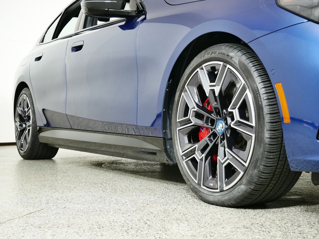 Thumbnail: 2024 BMW i5 - 6