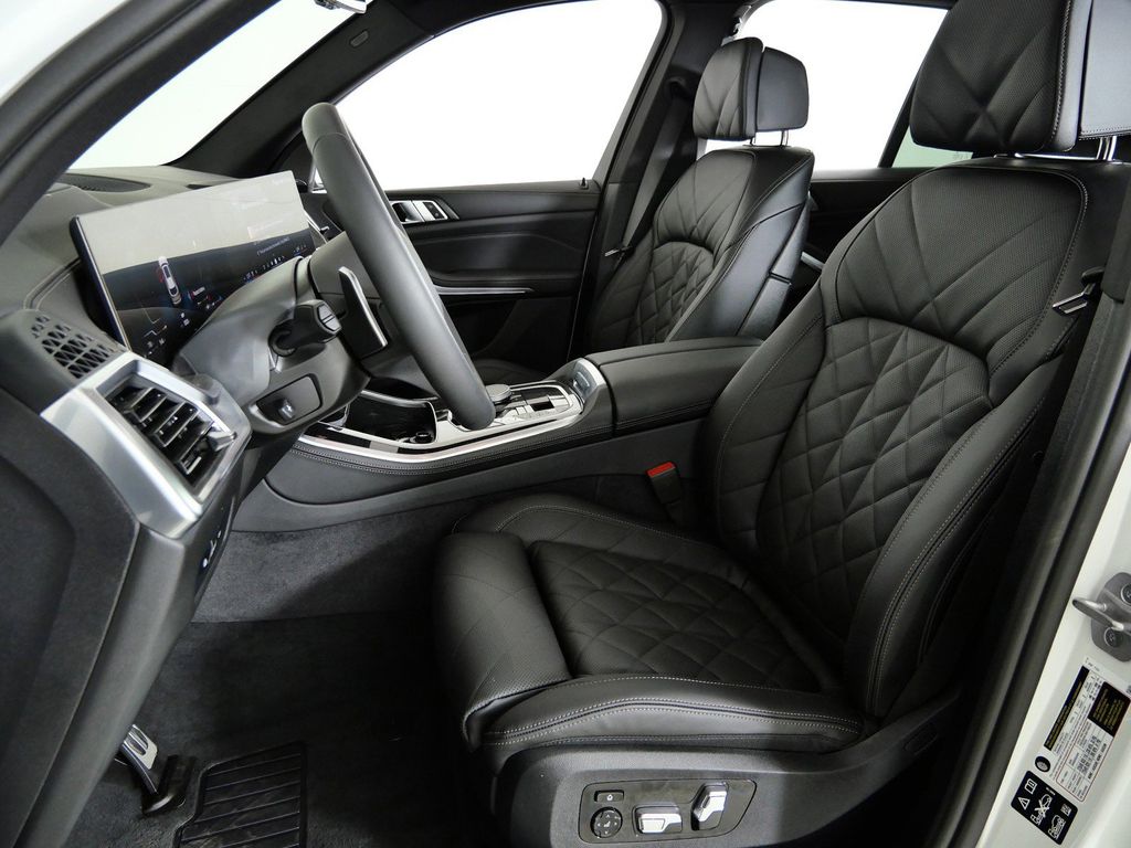 Thumbnail: 2026 BMW X5 - 36