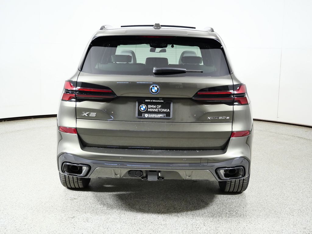 Thumbnail: 2026 BMW X5 - 10