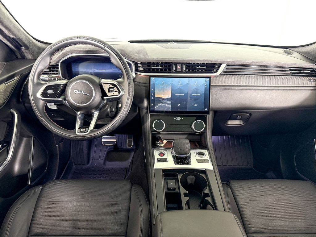 Thumbnail: 2022 Jaguar F-Pace - 9