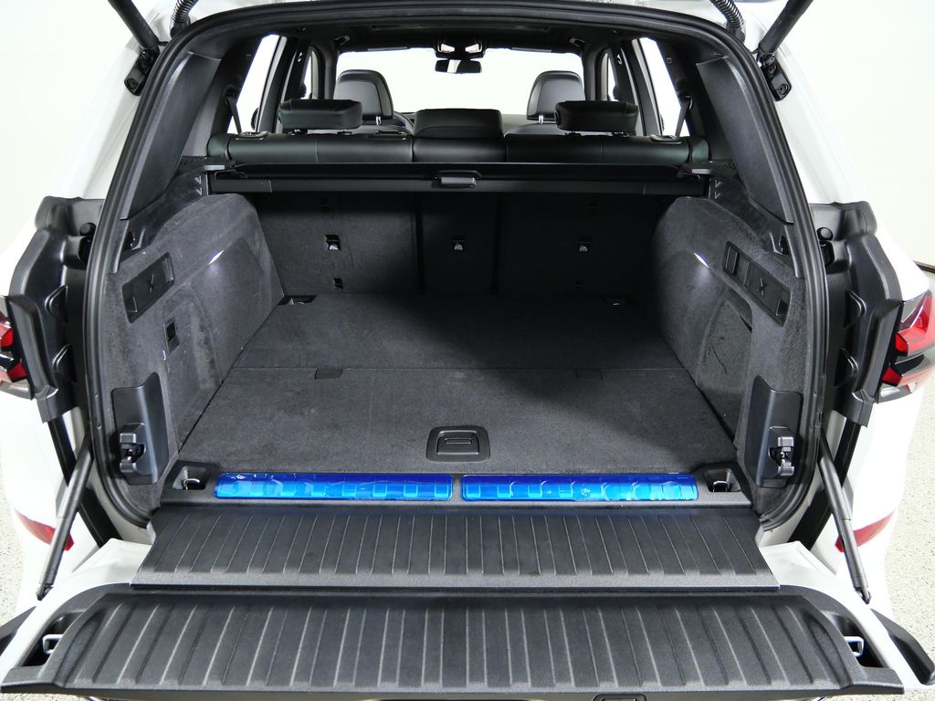 Thumbnail: 2026 BMW X5 - 28