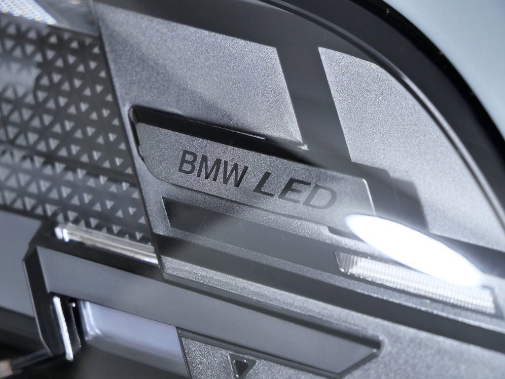 Thumbnail: 2026 BMW X5 - 6