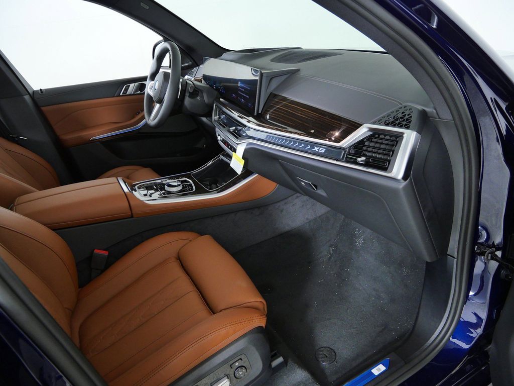 Thumbnail: 2026 BMW X5 - 19