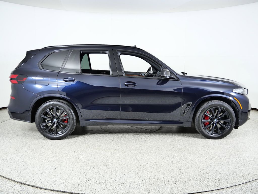 Thumbnail: 2025 BMW X5 - 10