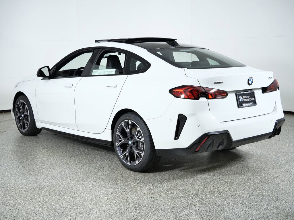 Thumbnail: 2026 BMW 2 Series - 16