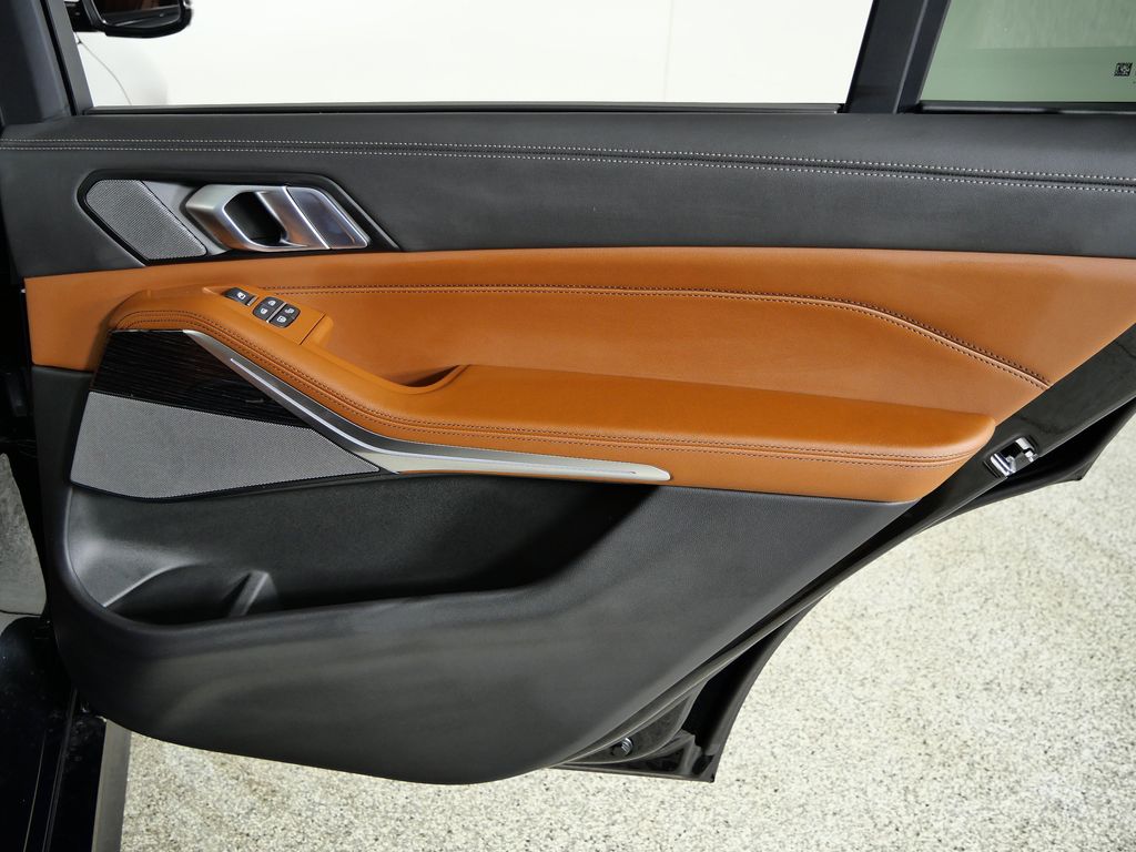 Thumbnail: 2026 BMW X7 - 25