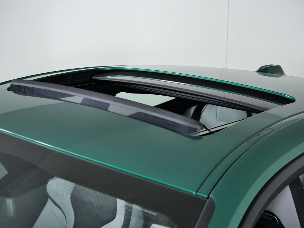 Thumbnail: 2026 BMW M4 - 18