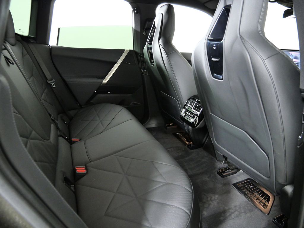 Thumbnail: 2024 BMW iX - 30