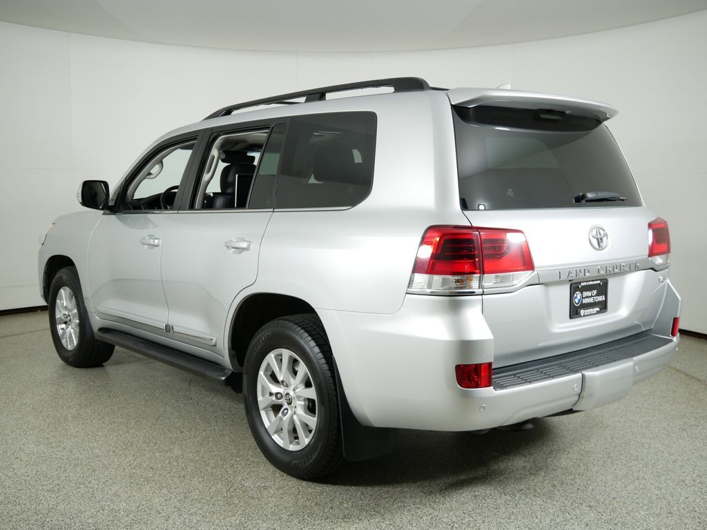 Thumbnail: 2016 Toyota Land Cruiser - 13