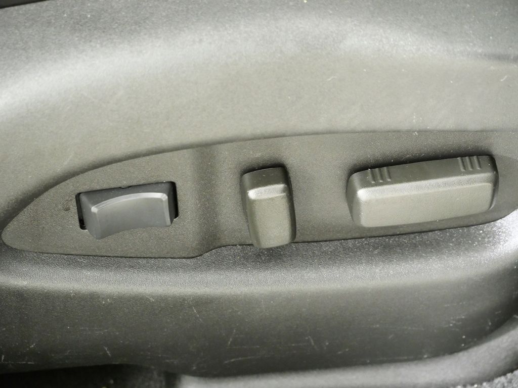 Thumbnail: 2013 Cadillac SRX - 23