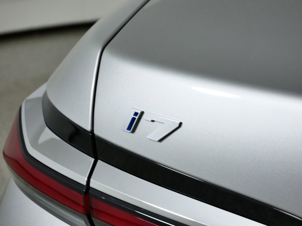 Thumbnail: 2024 BMW i7 - 12