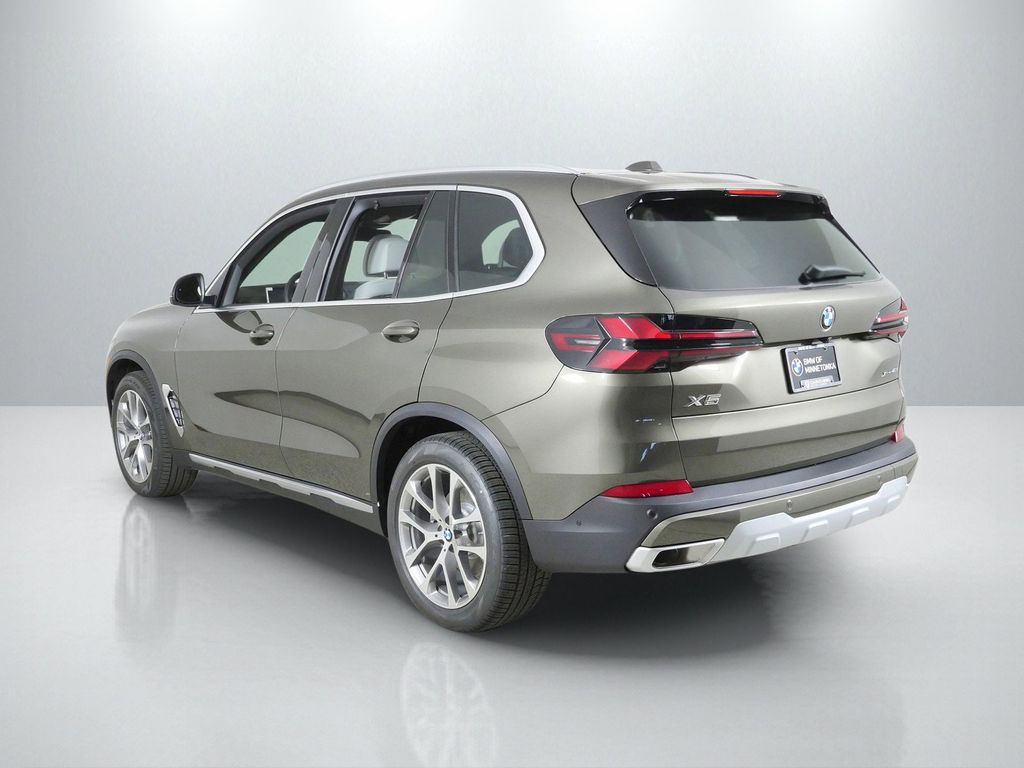 Thumbnail: 2026 BMW X5 - 14