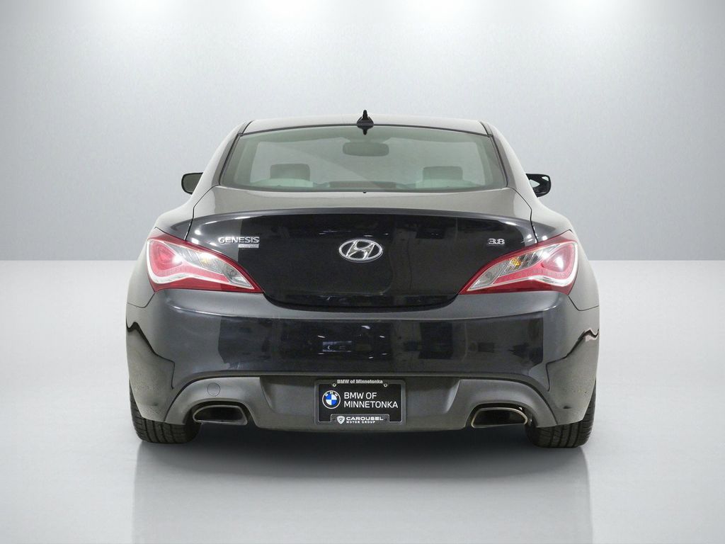 Thumbnail: 2015 Hyundai Genesis - 9