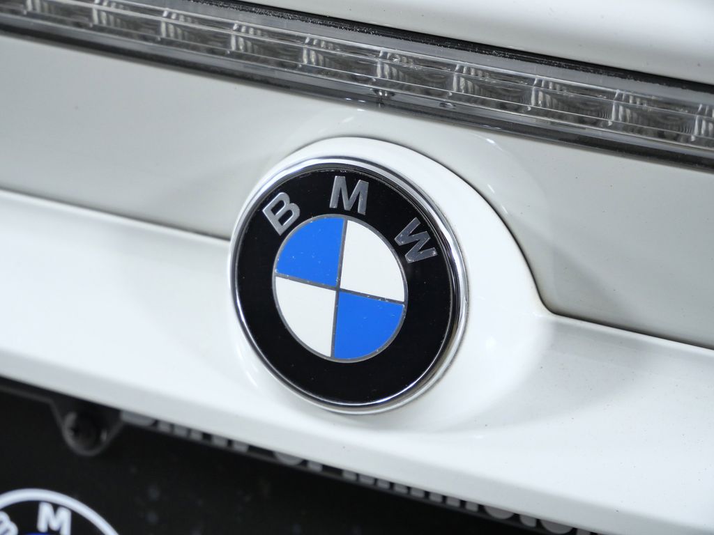 Thumbnail: 2004 BMW M3 - 12